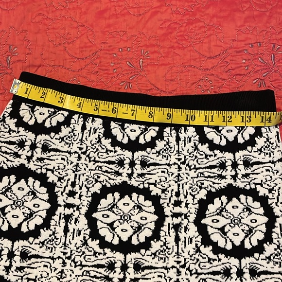 BEBE MIDI PENCIL SKIRT - Picture 9 of 11